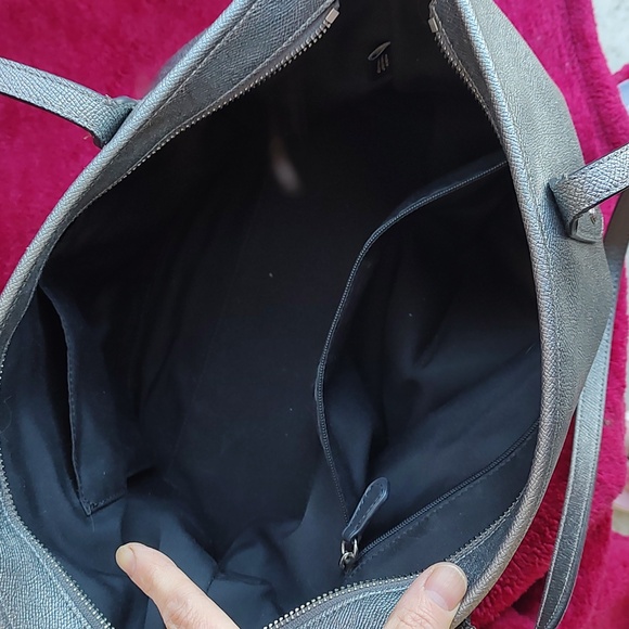 Coach city tote medium metallic silver. excellent used condition. Preloved - Picture 8 of 16